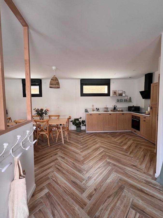 Two-Bedroom House in Airan, Saint-Martin-des-Marais