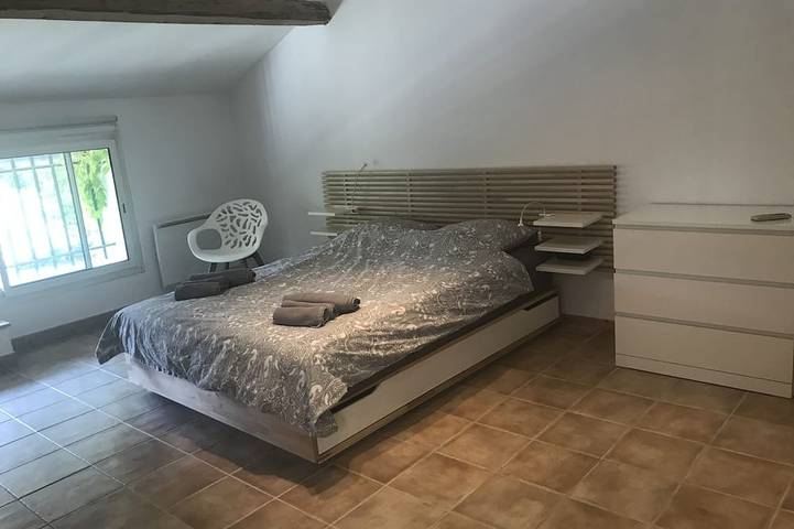 Location de vacances pour 10 personnes, avec jardin et terrasse à Cabannes - 2