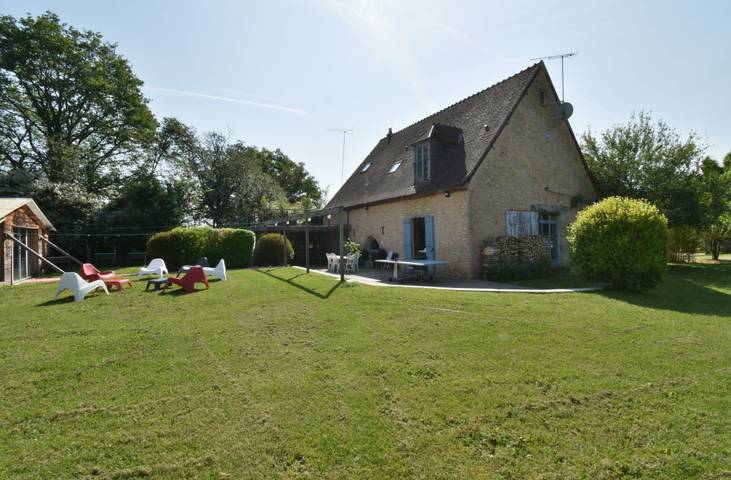 Gîte pour 20 personnes, avec piscine ainsi que jardin et balcon dans le Cher - 4