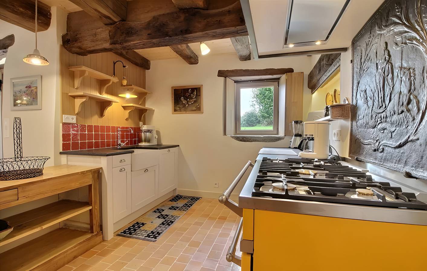 Propiedad de campo típica bretona renovada, cerca de rutas de senderismo in Pleyben, Châteaulin und Umgebung