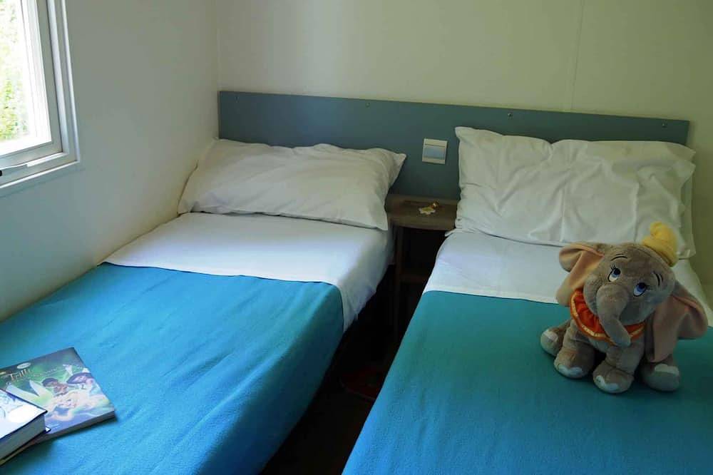 Mobilehome with air conditioning, terrace and pool in Balatonfüred, Balatonfüredi járás