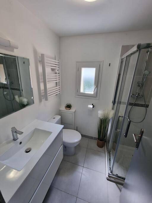 Appartement entier, One-Bedroom Apartment in Saint-Pierre-des-Corps, Région de Tours