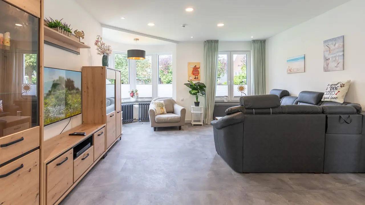 Holiday home for 12 people with garden in Husum, North Friesland