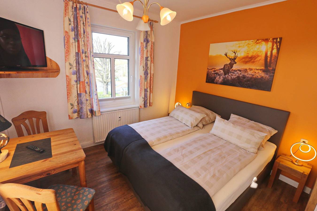 Komfort-Doppelzimmer, Dusche, Wc in Dassel, Weserbergland