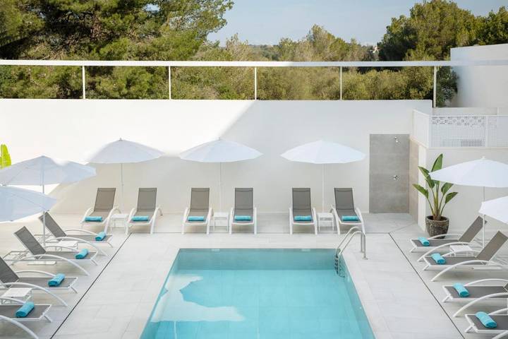 Location de vacances pour 4 personnes, avec piscine ainsi que vue et balcon, adapté aux familles à Porto Cristo - 2