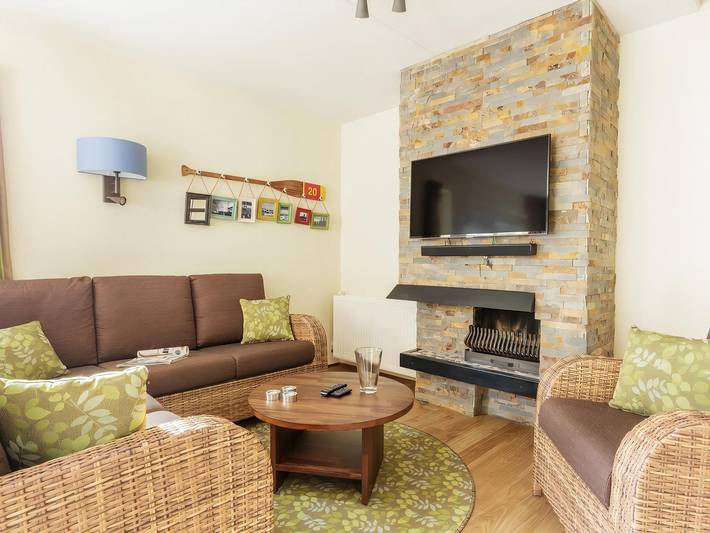 Villa voor 4 personen, with Terras and Zwembad as well as Sauna in Ouddorp