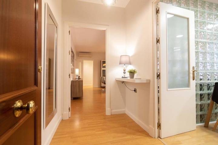 Ferienwohnung für 8 Personen, mit Garten und Ausblick sowie Pool, kinderfreundlich - 1