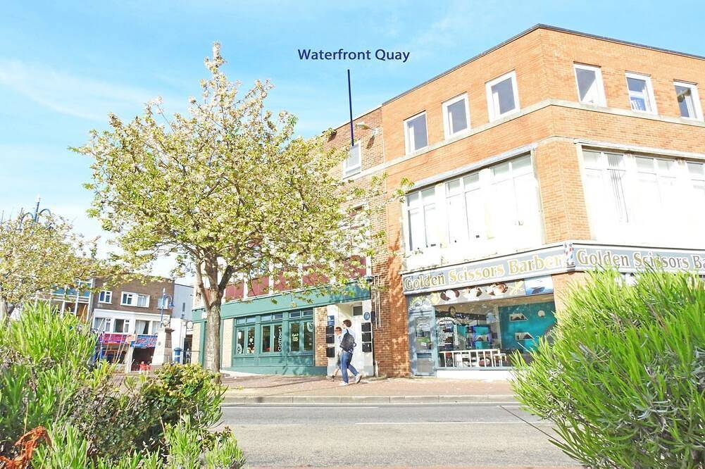 Apartamento entero, Waterfront Quay - Apartamento de 2 dormitorios con vistas al puerto para 4 personas (+2) in Gosport, Hampshire