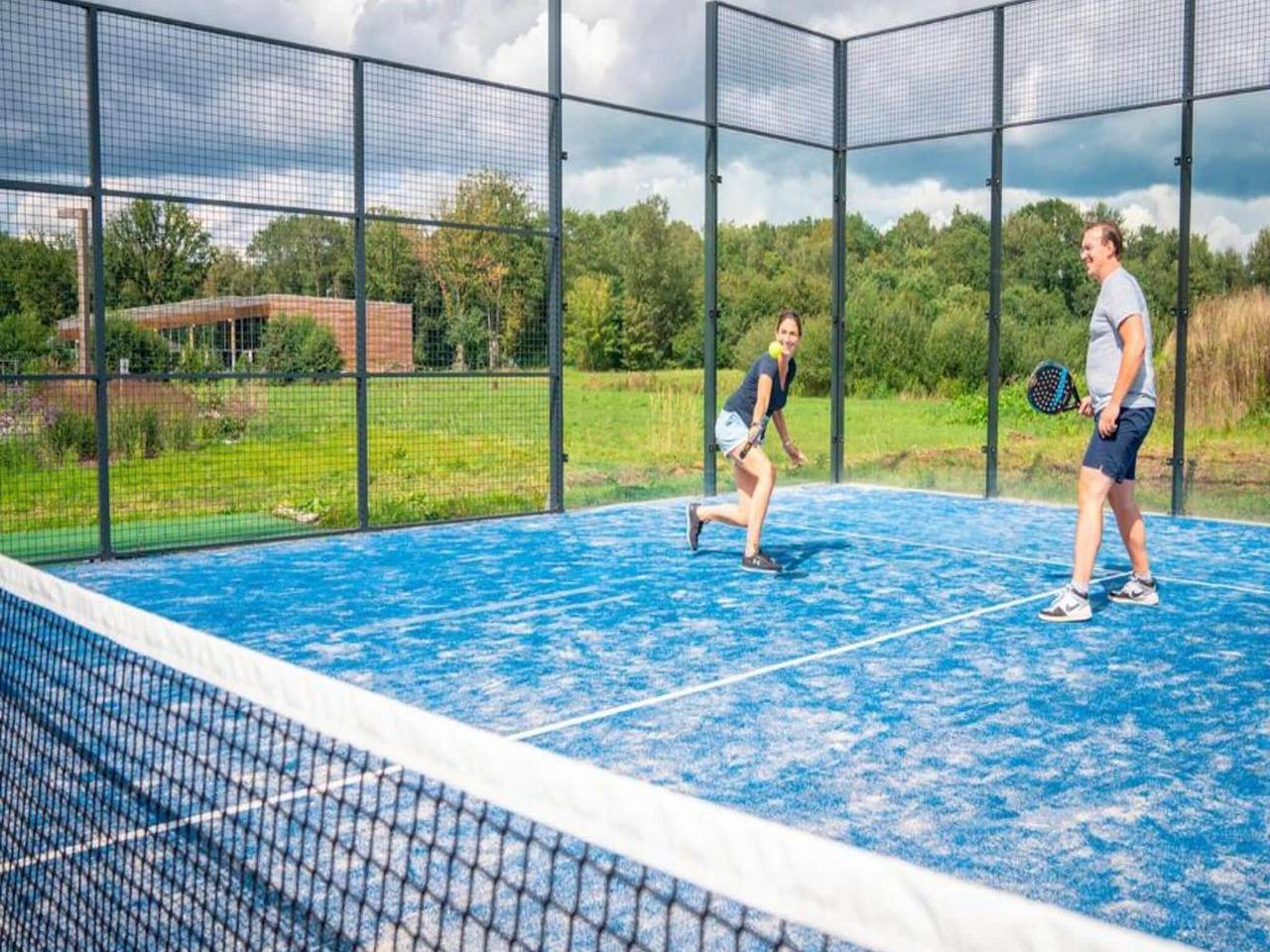 Luxuriöses Baumhaus-Retreat in Hennegau