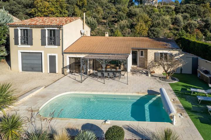 Villa für 10 Personen, mit Pool und Terrasse sowie Garten, kinderfreundlich - 1