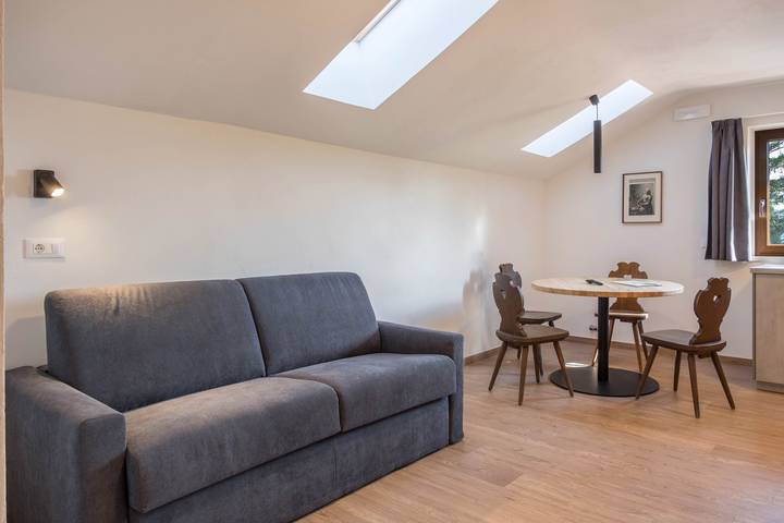 Entire apartment, Holiday Apartment 'Nigglhof Katarina' with Mountain View, Balcony & Wi-Fi in Aldein, South Tyrol