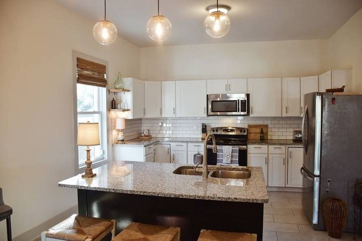 Vacation rental for 6 people, with yard in Knoxville