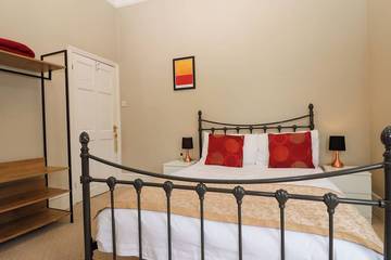 Log Cabin for 3 People in Hastings, East Sussex, Photo 1