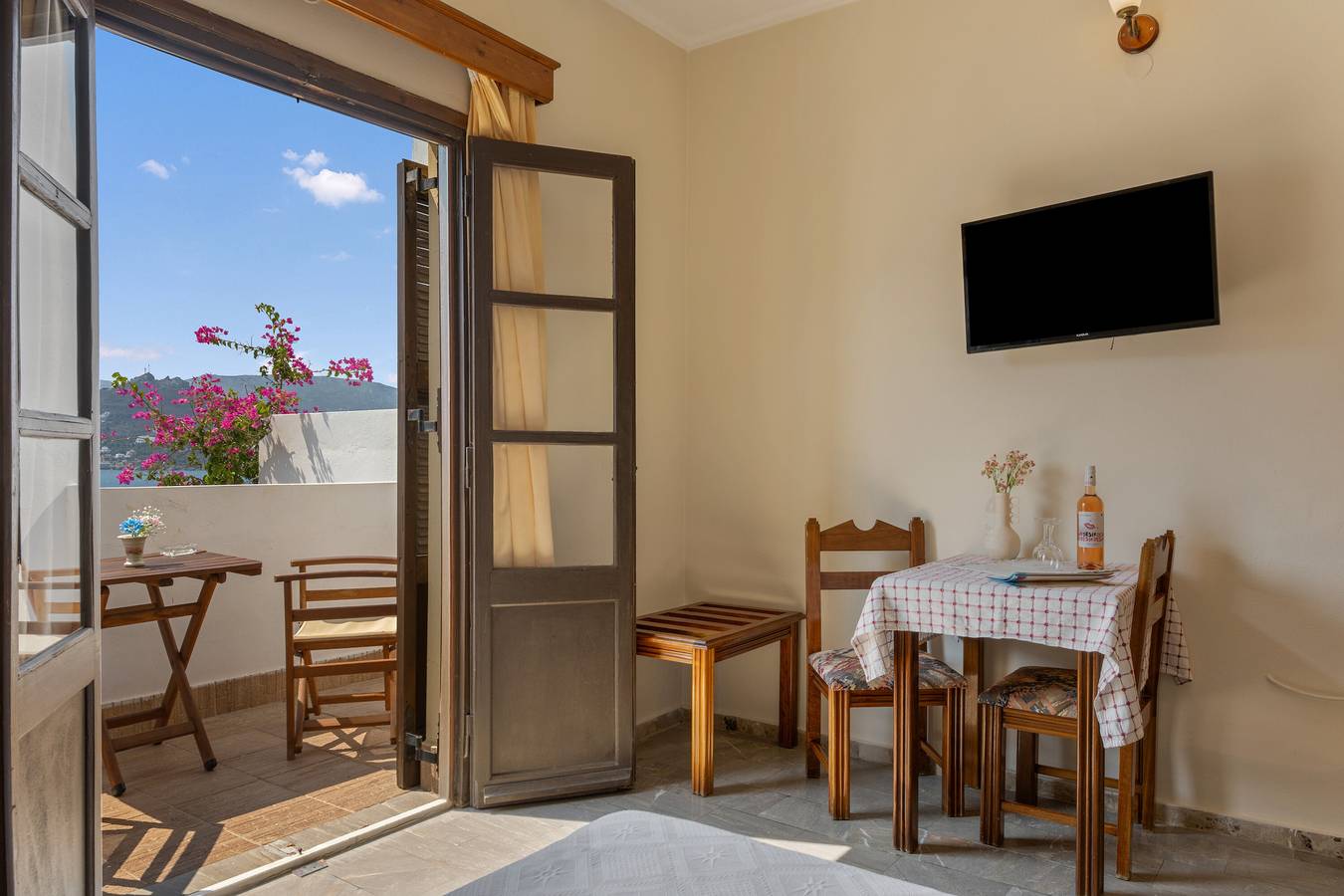 Pension 'No 8' mit Meerblick, Wi-Fi und Klimaanlage in Kalymnos