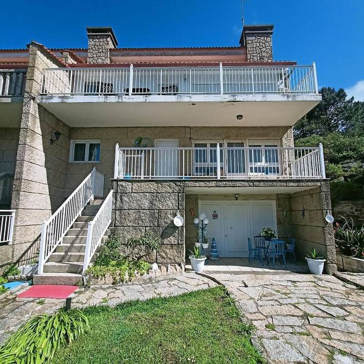 Casa de vacaciones para 17 personas, con jardín y vistas en Galicia