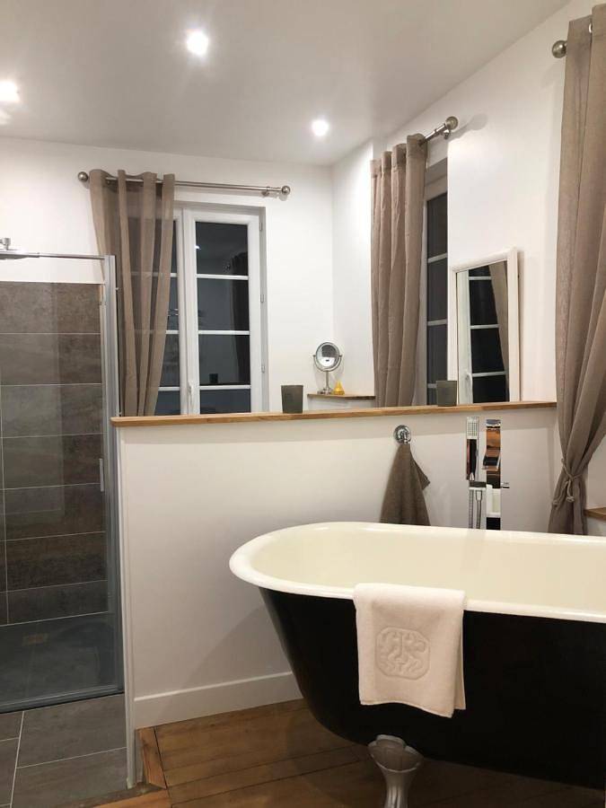 Location de vacances pour 2 personnes, avec vue sur le lac ainsi que jardin et vue à Bagnoles-de-l'Orne - 3