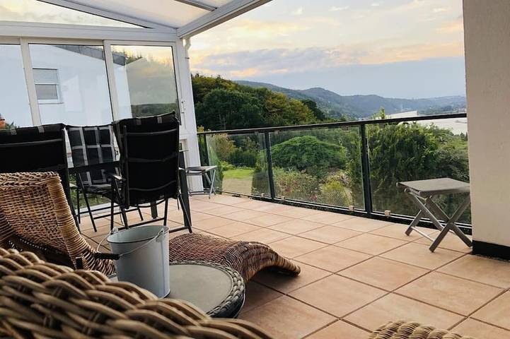 Ferienwohnung für 4 Personen, mit Garten und Balkon sowie Sauna in Rhens