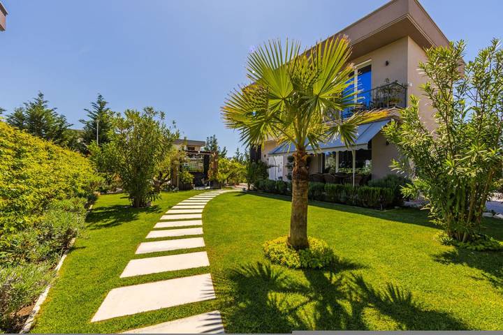 Villa pour 10 personnes, avec balcon et jardin, animaux acceptés en Albanie