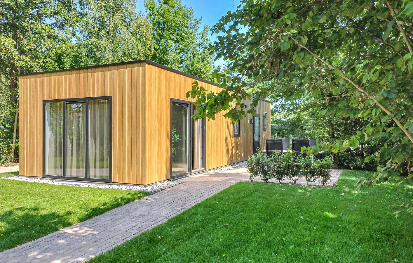 Ferienhaus für 4 Personen mit Garten in Oosterwolde, Friesland