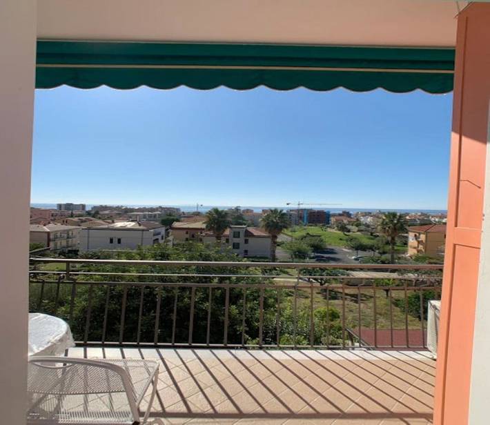 Apartamento de vacaciones para 3 personas, con vistas y terraza - 1