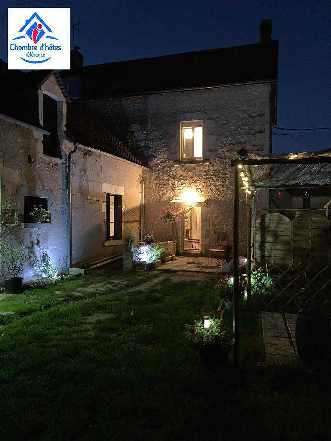 Gîte pour 3 personnes, avec jardin et jacuzzi, adapté aux familles à Martizay - 2
