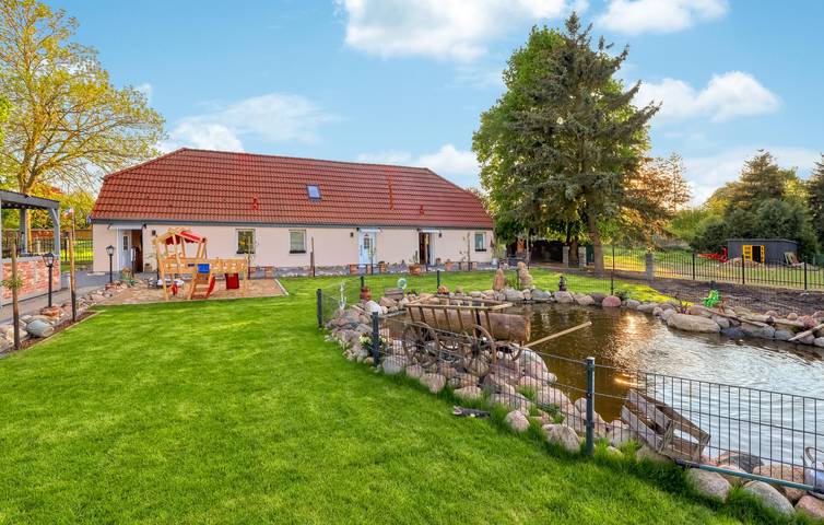 Ferienwohnung für 4 Personen, mit Terrasse in Schmatzin
