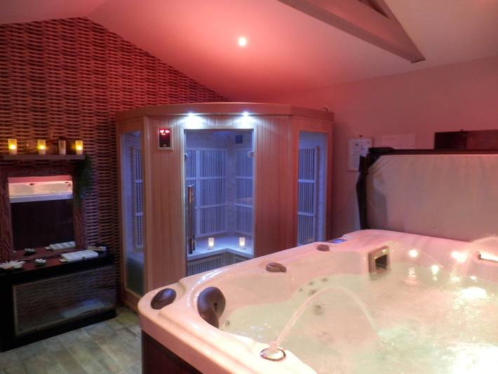 Chambre d’hôte pour 2 personnes, avec piscine et jardin ainsi que sauna et jacuzzi en Provence - 2