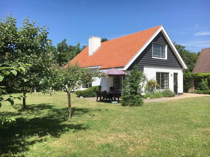 Ferienhaus für 9 Personen, mit Terrasse und Garten sowie Ausblick in Nieuw-Haamstede