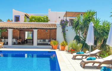 Finca in Santa Eulària des Riu, Ibiza Osten für 11 