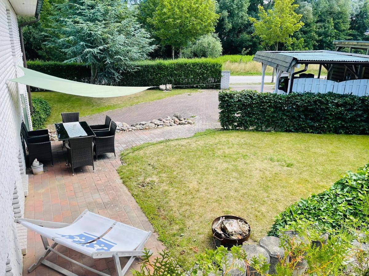 Ganze Wohnung, Fewo Sildemow - 3 Zimmer mit Garten und Parkplatz in Warnow - West, Rostock und Umgebung