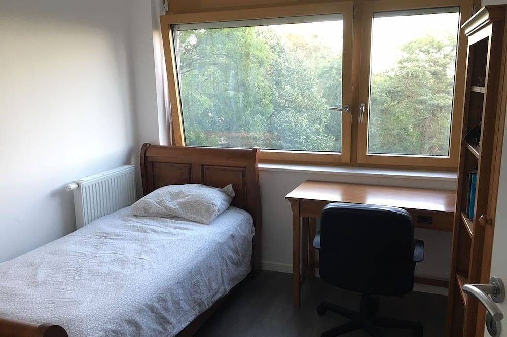 Ganze Wohnung, Geräumiges modernes Apartment in Fontainebleau in der Nähe von Insead (5 Fußminuten), in der Innenstadt (10 Fußminuten) in Fontainebleau, Seine-et-Marne