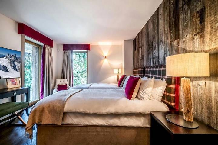 Chambre d’hôte pour 12 personnes, avec jardin et vue, animaux acceptés à Courchevel - 2