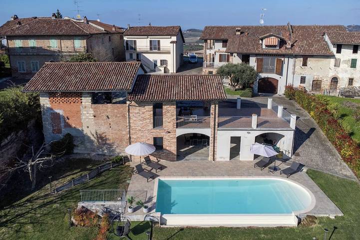 Ferienhaus für 10 Personen, mit Pool und Balkon