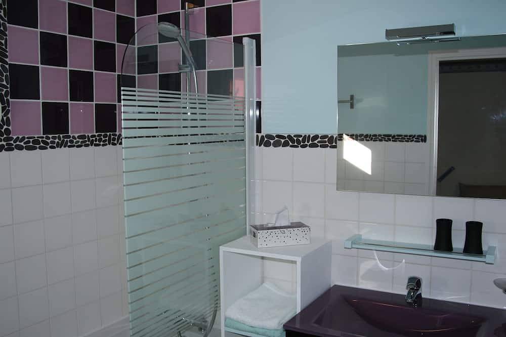 Apartamento entero, Apartamento muy luminoso a 50 m de la playa, frente al puerto de Audierne - Wifi in Plouhinec (Finistère), Côte de Cornouaille