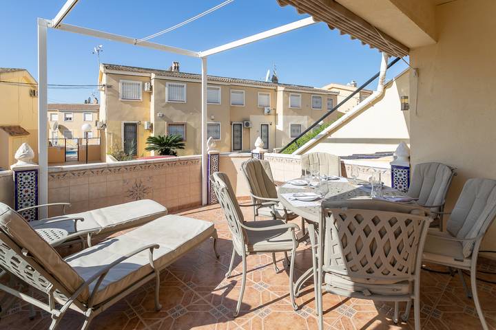 Location de vacances pour 9 personnes, avec bassin pour enfant et jardin dans Costa Orihuela - 2
