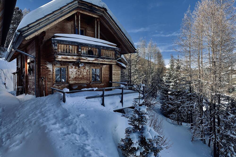 Urige Hütte in schneesicheren 1750m mit Pool&Sauna, direkt im Ski-&Wandergebiet! in Stadl-Predlitz, Turracher Höhe