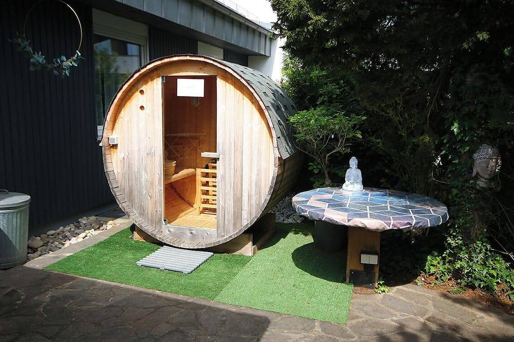 Traumhaus mit Pool und eigener Sauna in Dahn, Pfalz