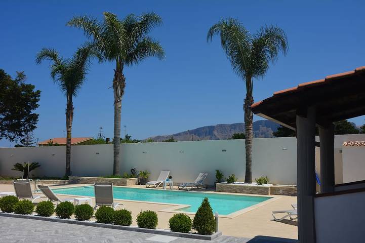 Villa für 8 Personen, mit Garten und Terrasse, mit Haustier - 1
