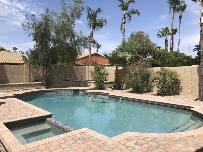 Vacation rental for 13 people, with yard and hot tub, with pets in Arizona