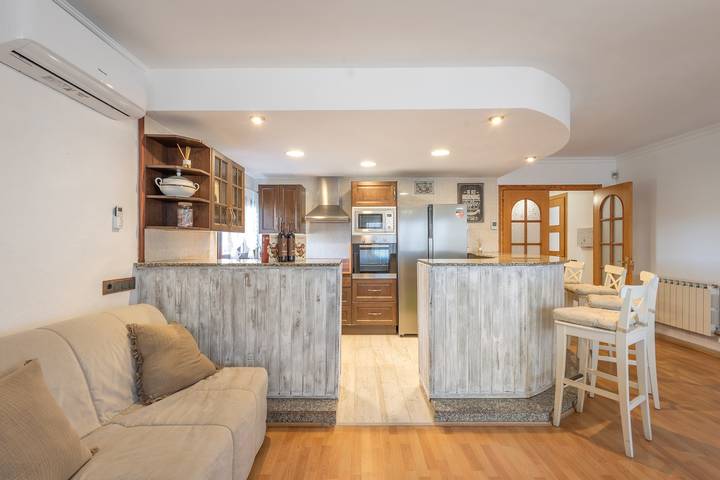 Chalet para 14 personas, con jardín en Provincia de Barcelona - 4