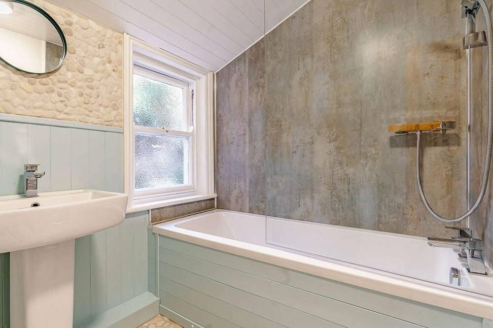 3 Bed in Whitby in Robin Hood's Bay, North York Moors National Park