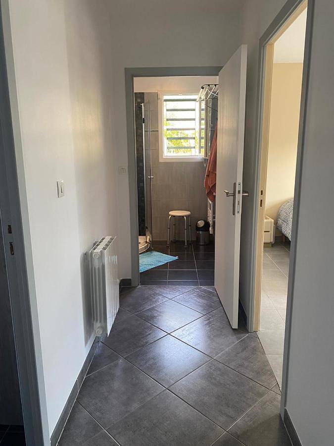 Chambre d’hôte pour 2 personnes, avec vue ainsi que piscine et jardin à Carcès - 3