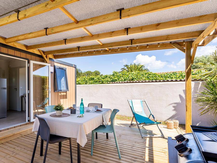 Camping Romanée - Campiotel des Dunes   - Mobilhome 2 personnes - Premium 1 chambre in Ars-en-Ré, Île de Ré