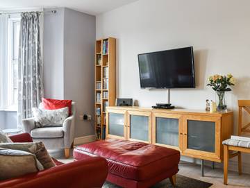 Log Cabin for 2 People in Bradford on Avon, The Cotswolds, Photo 1