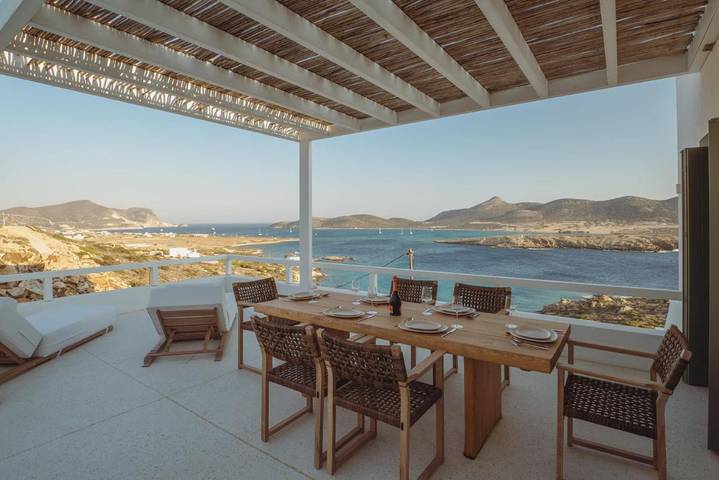 Villa pour 6 personnes, avec terrasse ainsi que piscine et vue dans Antiparos