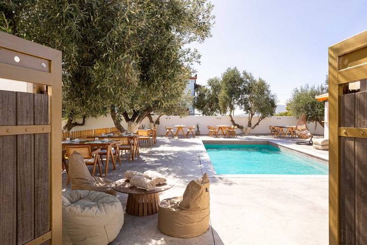 Ferienwohnung für 2 Personen, mit Garten und Pool, kinderfreundlich in Koroni