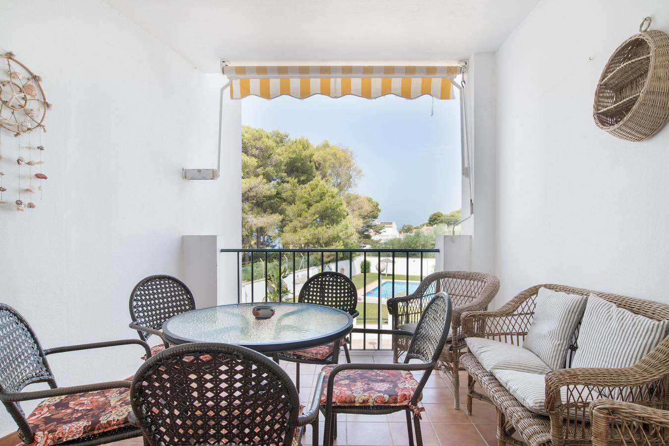 Apartamento entero, Apartamento 'Refugio Atalaya Piscina y Parking' con piscina compartida, Wi-Fi y aire acondicionado. in Conil de la Frontera, Costa de la Luz