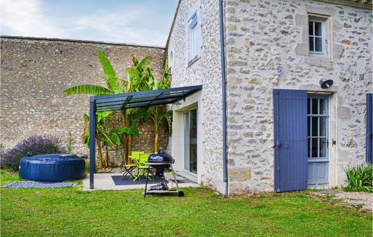 Location de vacances pour 8 personnes, avec jardin, animaux acceptés à Eyrans - 2