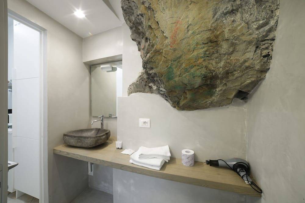 Appartamento intero, The Gallerist's House Manarola, Apartment 5 minutes walk from the sea. in Manarola, Comune di Riomaggiore