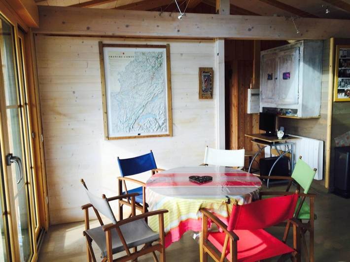 Location de vacances pour 5 personnes, avec vue et jardin à Orchamps-Vennes - 4